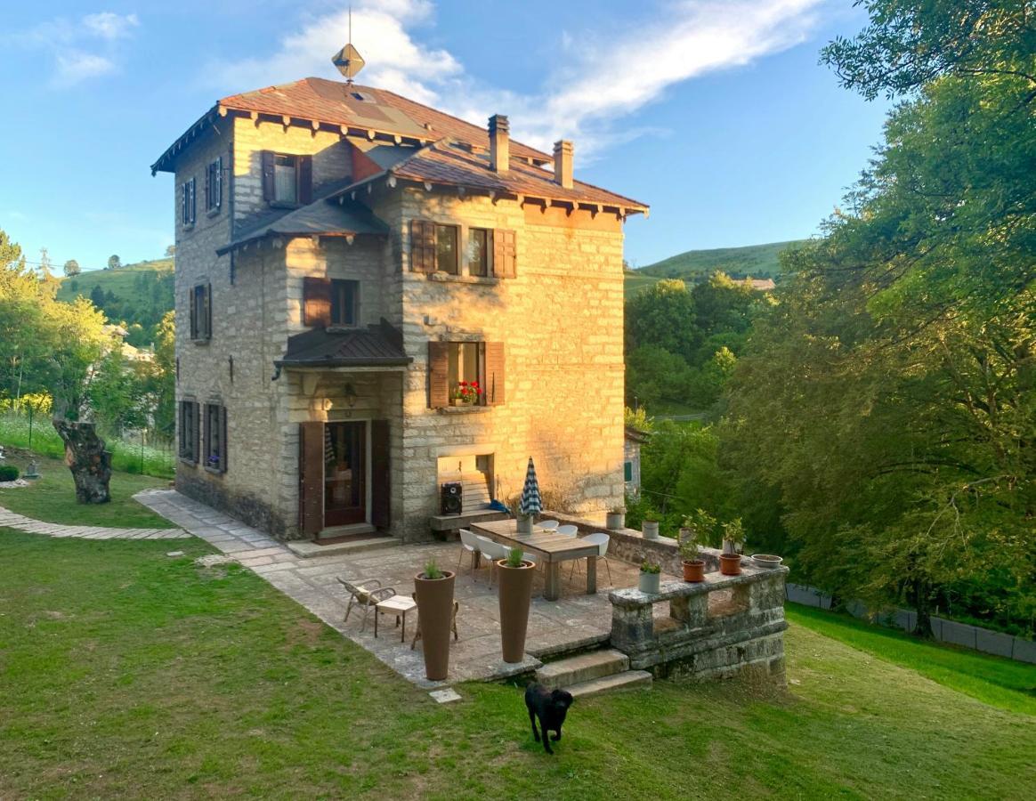 Giulio Mountain B&B Ala Bagian luar foto